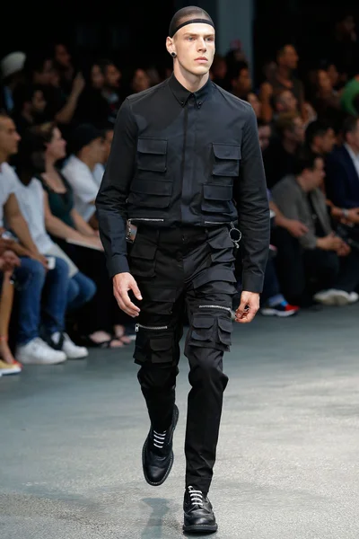 Look 57